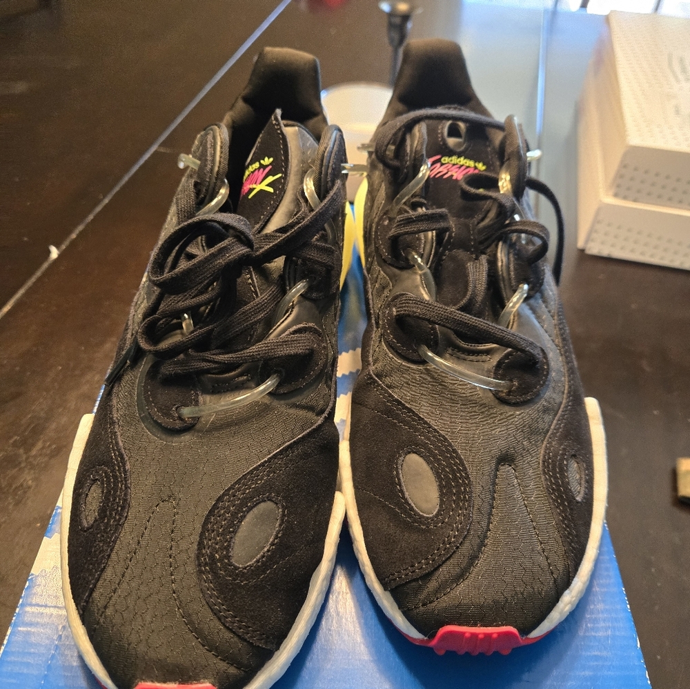 Adidas torsion